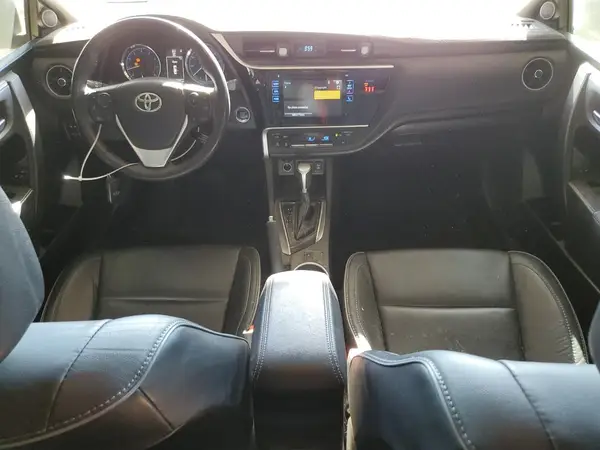 5YFBURHE4JP752261 2018 TOYOTA COROLLA - Image 8