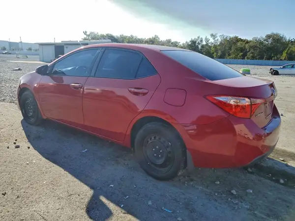 5YFBURHE4JP753474 2018 TOYOTA COROLLA - Image 2