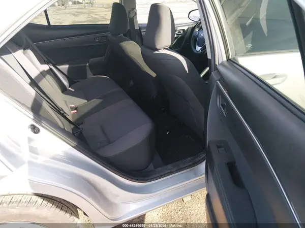 5YFBURHE4JP755094 2018 TOYOTA COROLLA - Image 8