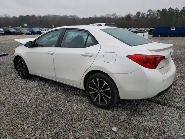 5YFBURHE4JP756035 2018 TOYOTA COROLLA - Image 2