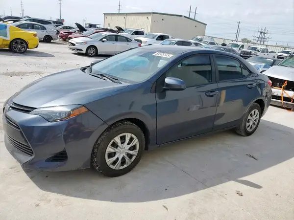 5YFBURHE4JP756956 2018 TOYOTA COROLLA - Image 1