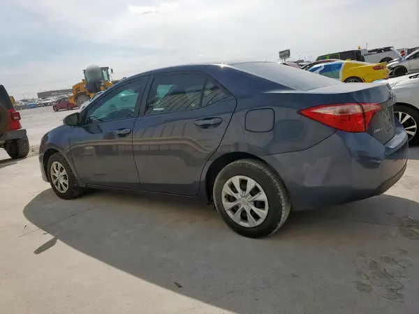5YFBURHE4JP756956 2018 TOYOTA COROLLA - Image 2