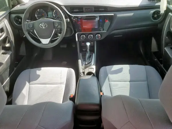 5YFBURHE4JP756956 2018 TOYOTA COROLLA - Image 8