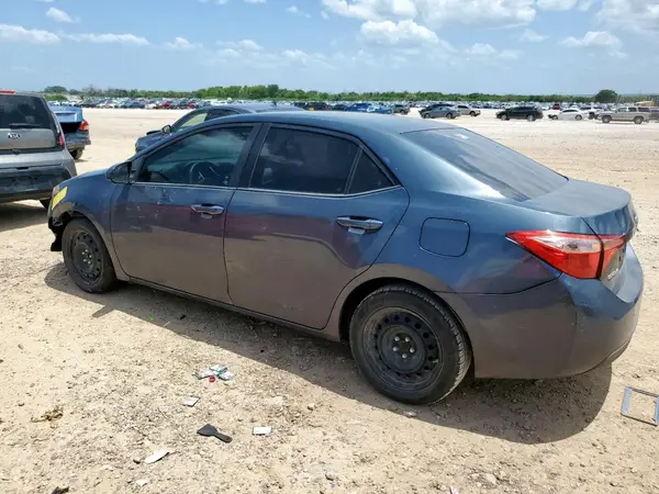 5YFBURHE4JP757072 2018 TOYOTA COROLLA - Image 2