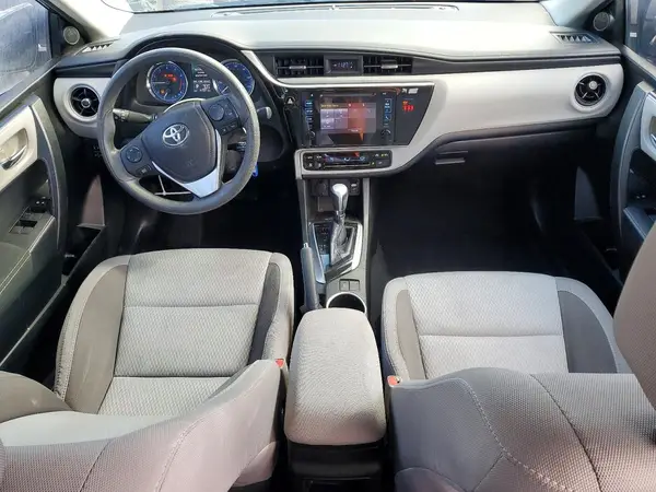 5YFBURHE4JP757668 2018 TOYOTA COROLLA - Image 8
