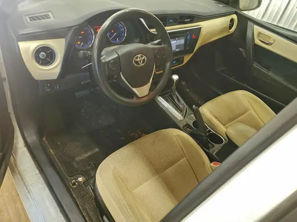 5YFBURHE4JP757797 2018 TOYOTA COROLLA - Image 8