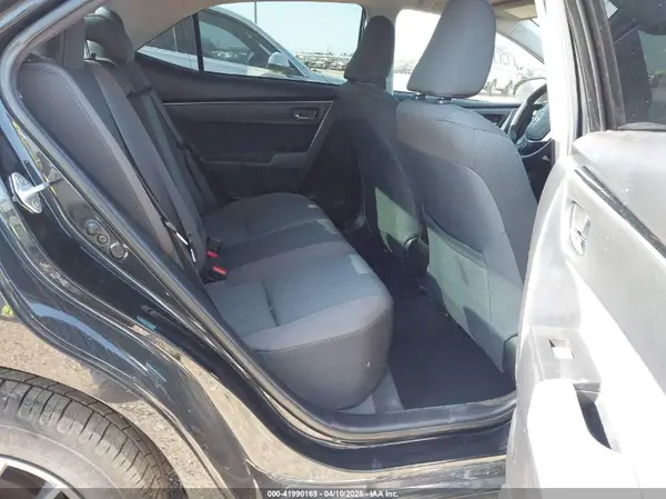 5YFBURHE4JP759100 2018 TOYOTA COROLLA - Image 8