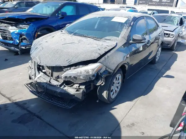 5YFBURHE4JP761459 2018 TOYOTA COROLLA - Image 2