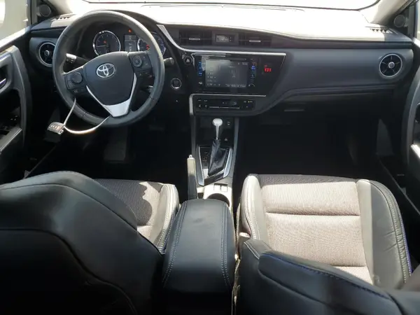 5YFBURHE4JP761896 2018 TOYOTA COROLLA - Image 8