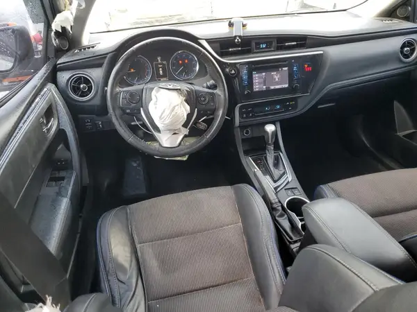 5YFBURHE4JP764619 2018 TOYOTA COROLLA - Image 8