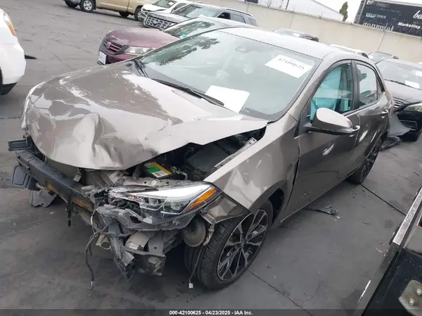 5YFBURHE4JP768766 2018 TOYOTA COROLLA - Image 2