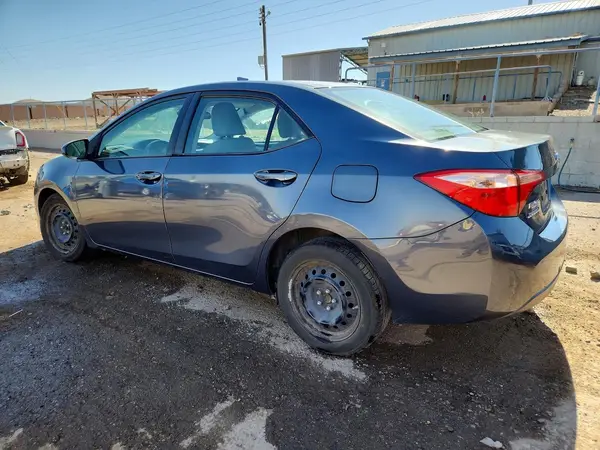 5YFBURHE4JP771151 2018 TOYOTA COROLLA - Image 2
