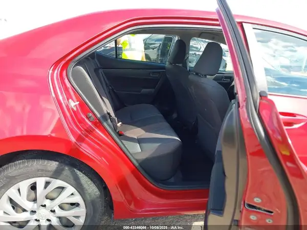 5YFBURHE4JP772574 2018 TOYOTA COROLLA - Image 8