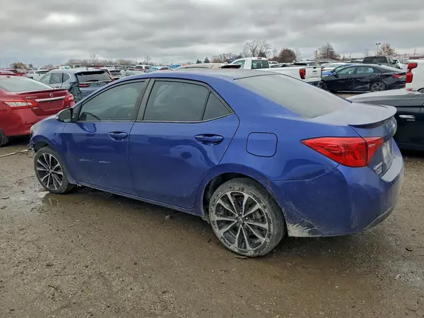 5YFBURHE4JP772641 2018 TOYOTA COROLLA - Image 2