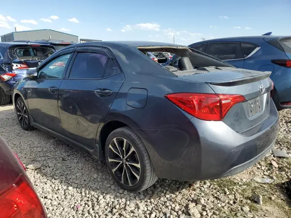 5YFBURHE4JP773854 2018 TOYOTA COROLLA - Image 2