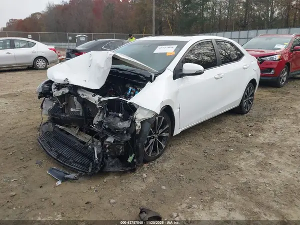 5YFBURHE4JP774180 2018 TOYOTA COROLLA - Image 2