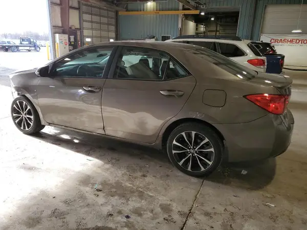 5YFBURHE4JP774583 2018 TOYOTA COROLLA - Image 2