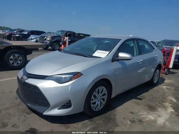 5YFBURHE4JP777791 2018 TOYOTA COROLLA - Image 2