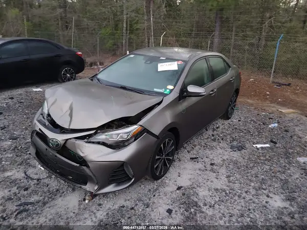 5YFBURHE4JP780240 2018 TOYOTA COROLLA - Image 2
