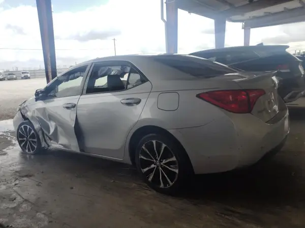 5YFBURHE4JP781534 2018 TOYOTA COROLLA - Image 2