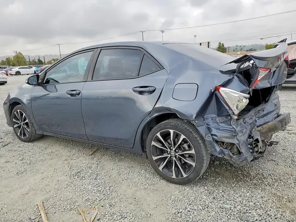 5YFBURHE4JP782215 2018 TOYOTA COROLLA - Image 2
