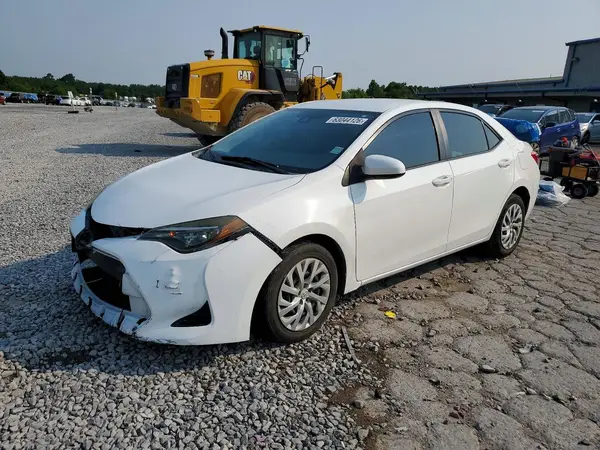5YFBURHE4JP782893 2018 TOYOTA COROLLA - Image 1