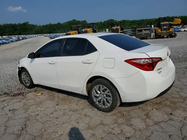 5YFBURHE4JP782893 2018 TOYOTA COROLLA - Image 2