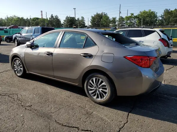5YFBURHE4JP784093 2018 TOYOTA COROLLA - Image 2