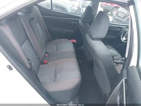 5YFBURHE4JP786233 2018 TOYOTA COROLLA - Image 8