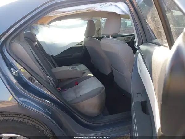5YFBURHE4JP786734 2018 TOYOTA COROLLA - Image 8
