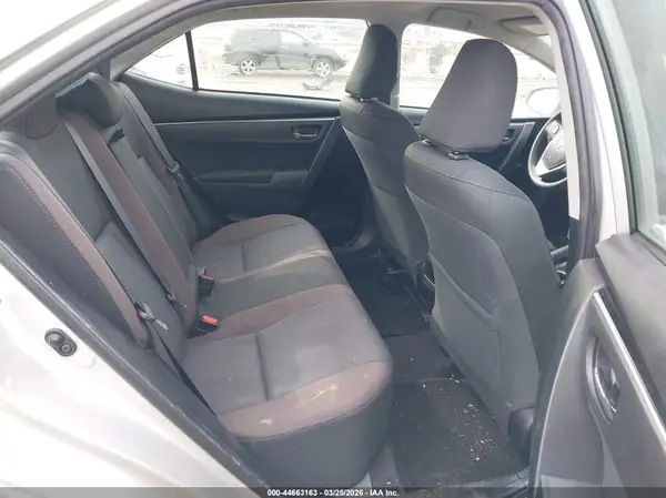 5YFBURHE4JP787138 2018 TOYOTA COROLLA - Image 8