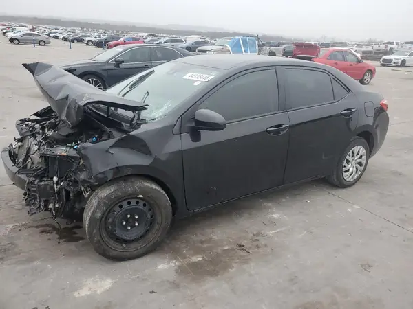 5YFBURHE4JP788855 2018 TOYOTA COROLLA - Image 1