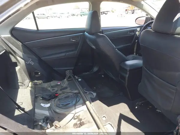 5YFBURHE4JP789777 2018 TOYOTA COROLLA - Image 8