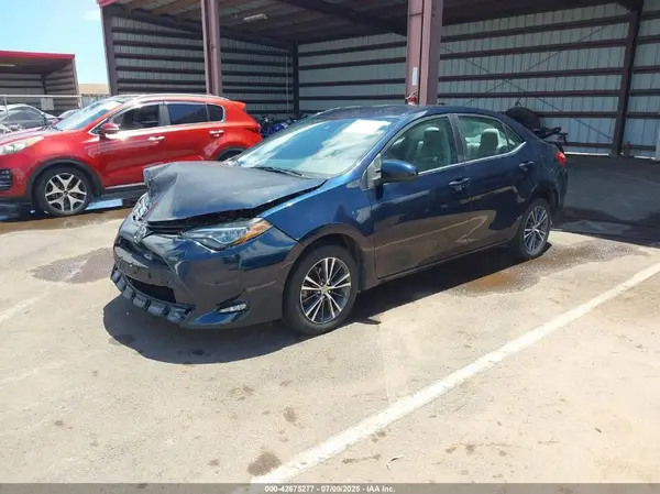 5YFBURHE4JP790329 2018 TOYOTA COROLLA - Image 2