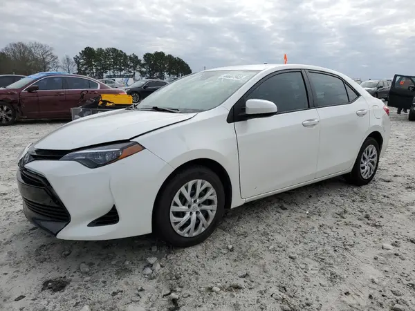 5YFBURHE4JP790847 2018 TOYOTA COROLLA - Image 1