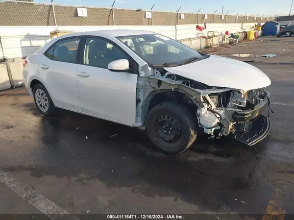 5YFBURHE4JP791433 2018 TOYOTA COROLLA - Image 1