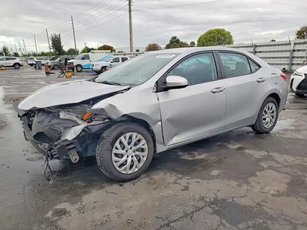 5YFBURHE4JP791674 2018 TOYOTA COROLLA - Image 1