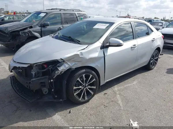 5YFBURHE4JP794543 2018 TOYOTA COROLLA - Image 2