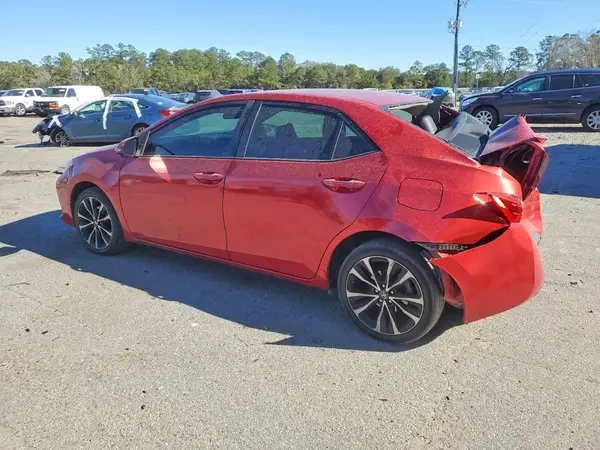 5YFBURHE4JP795885 2018 TOYOTA COROLLA - Image 2