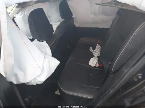 5YFBURHE4JP796597 2018 TOYOTA COROLLA - Image 8
