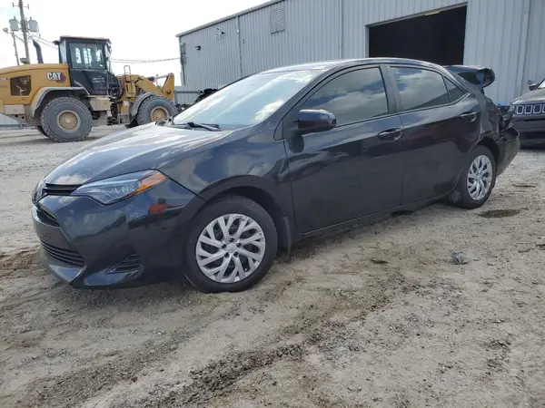 5YFBURHE4JP797393 2018 TOYOTA COROLLA - Image 1