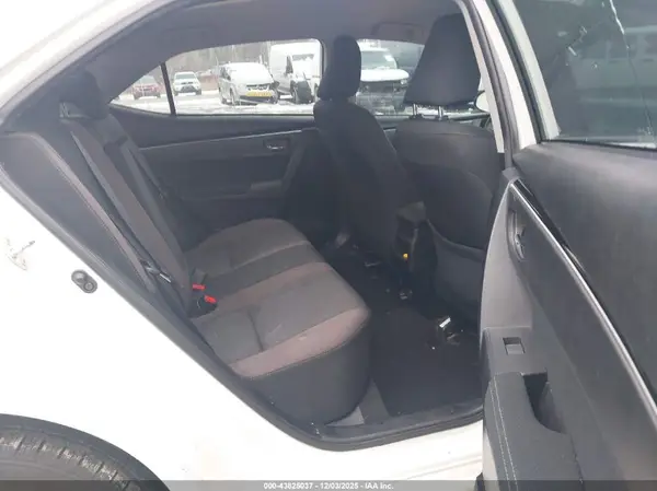 5YFBURHE4JP797944 2018 TOYOTA COROLLA - Image 8