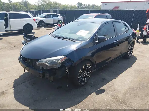 5YFBURHE4JP798334 2018 TOYOTA COROLLA - Image 2