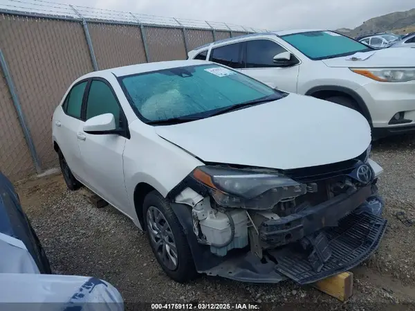 5YFBURHE4JP798799 2018 TOYOTA COROLLA - Image 1