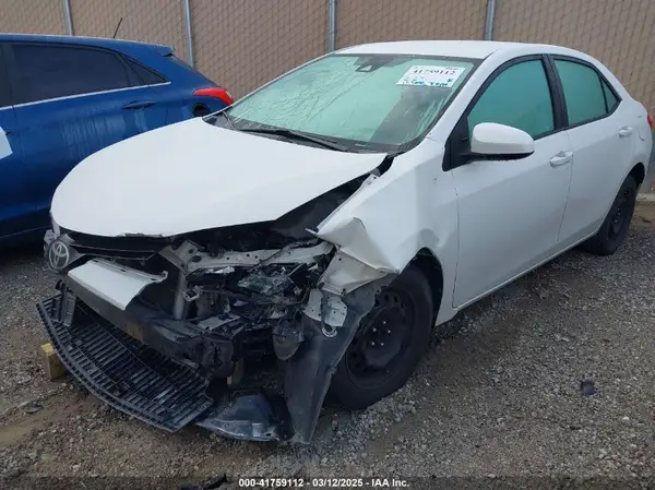 5YFBURHE4JP798799 2018 TOYOTA COROLLA - Image 2