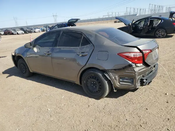 5YFBURHE4JP798835 2018 TOYOTA COROLLA - Image 2