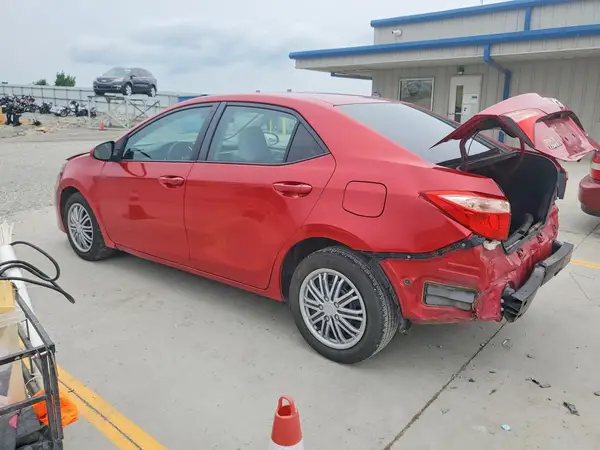 5YFBURHE4JP802513 2018 TOYOTA COROLLA - Image 2