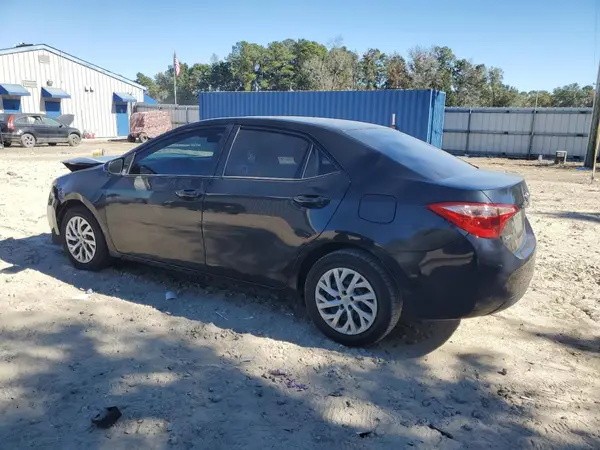 5YFBURHE4JP805783 2018 TOYOTA COROLLA - Image 2