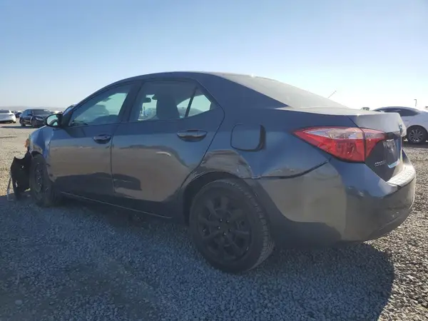 5YFBURHE4JP810367 2018 TOYOTA COROLLA - Image 2