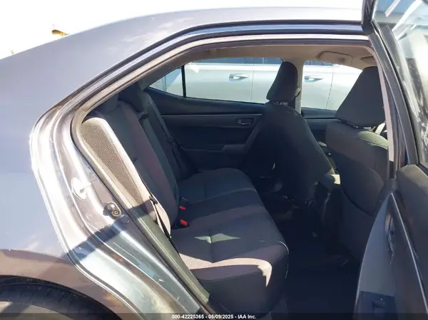 5YFBURHE4JP812734 2018 TOYOTA COROLLA - Image 8